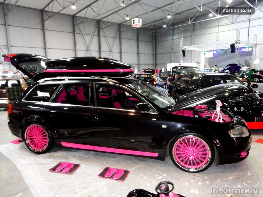  розовой машины
