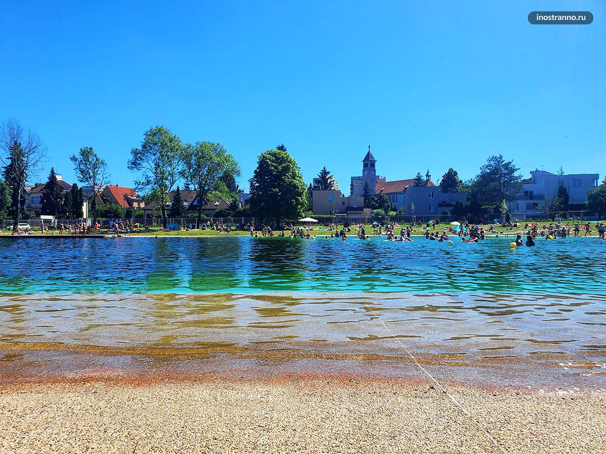 Озеро Лготка в Праге где покупаться в жару летом