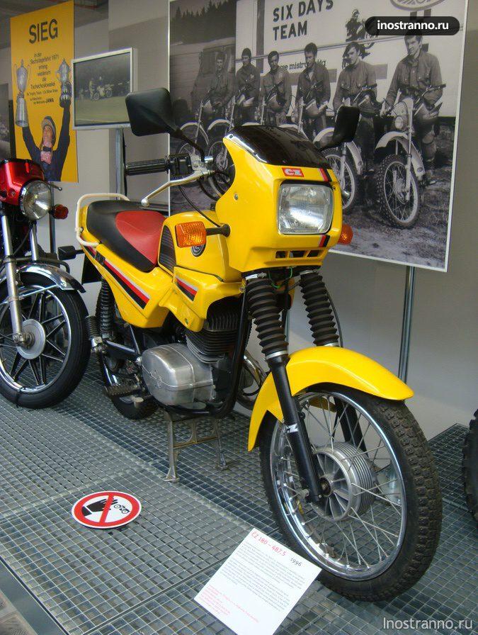 Мотоцикл ЧЗ - ČZ 180
