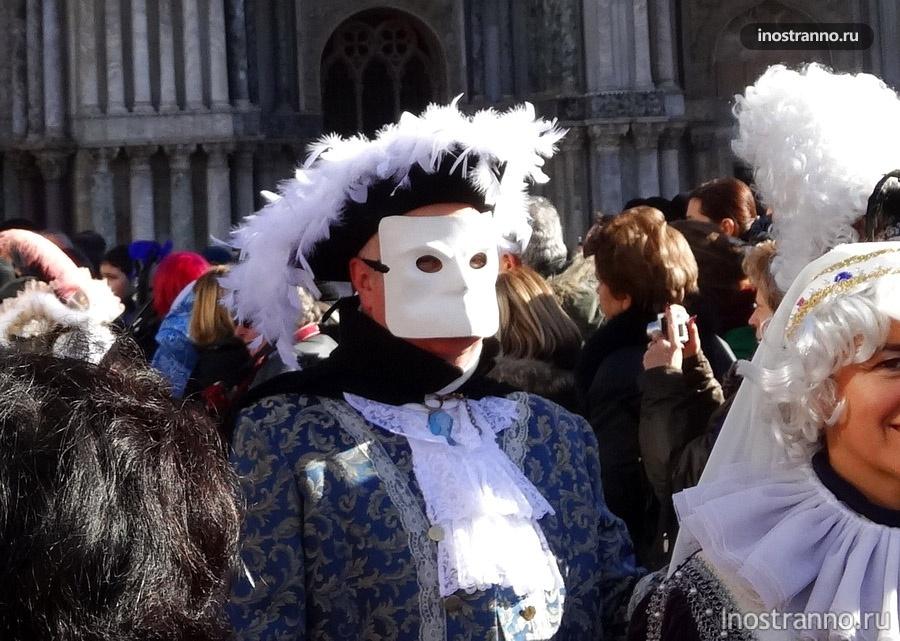 венецианская маска Баута