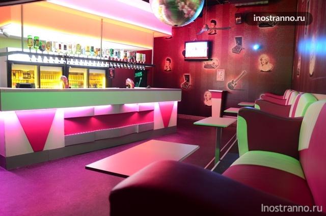 Karlovy Lazne Club