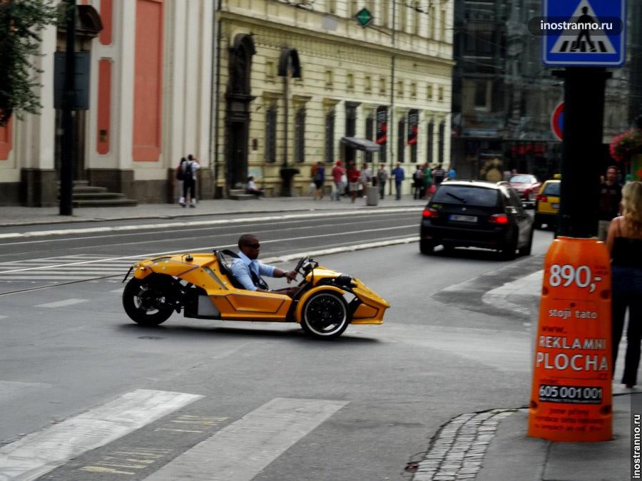 Необычное авто в Праге
