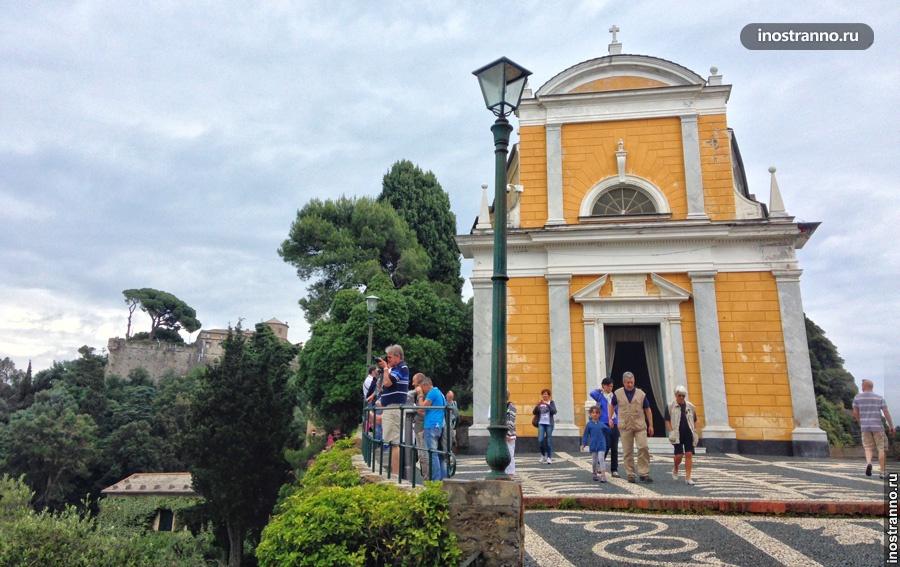 Портофино; живописная гавань 14 Церковь Сан Джорджо Портофино