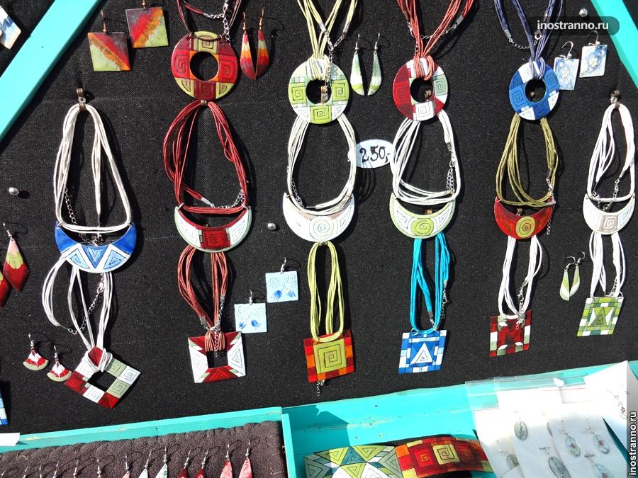 Карлов мост, сувениры из Чехии