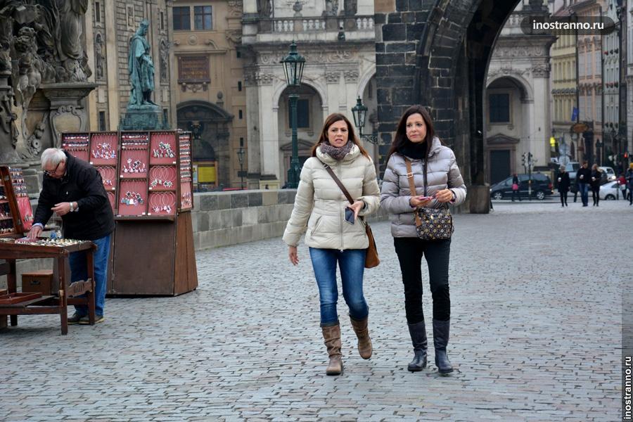 Туристы в Праге