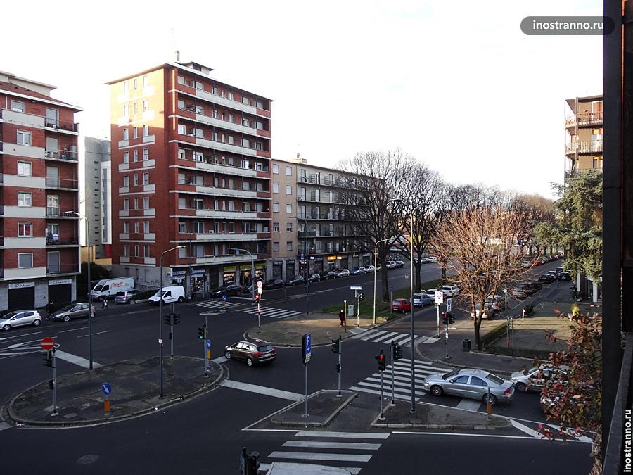 Улица в Милане