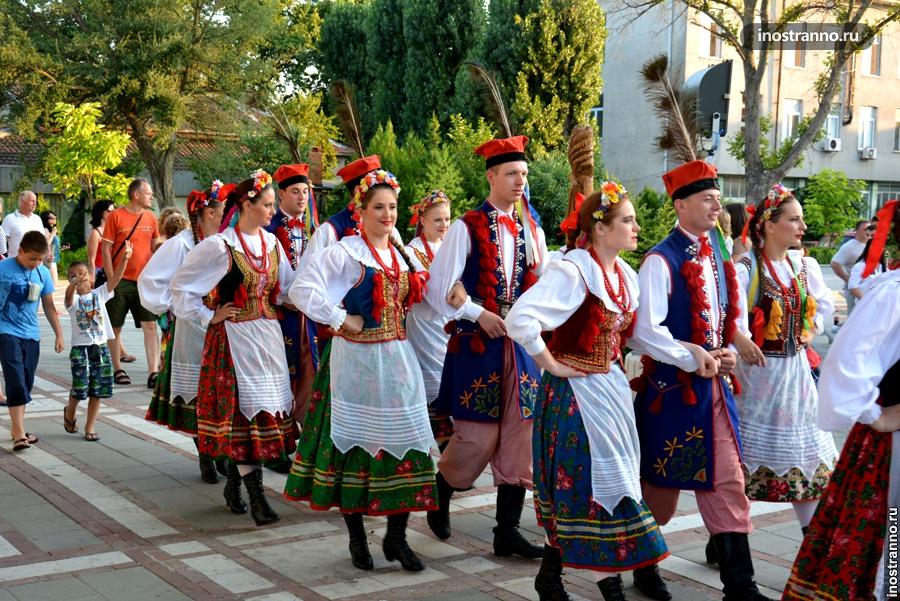 Болгарские национальные костюмы