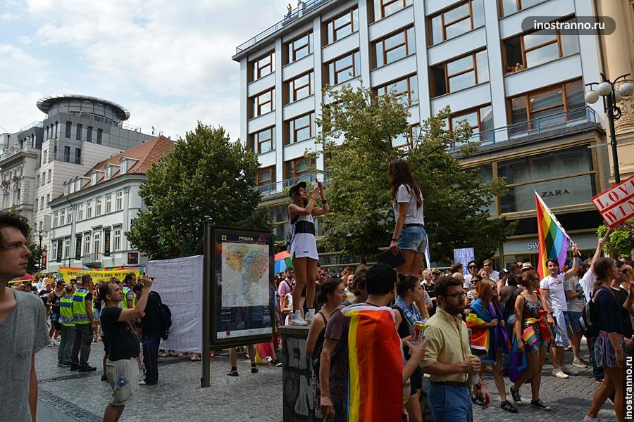 Гей-парад в Праге на Вацлаваке