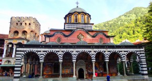 Рильский монастырь и Рильские озера в Болгарии