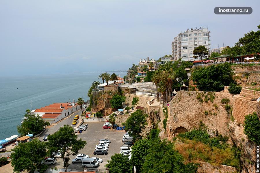 Древняя крепость в Анталии