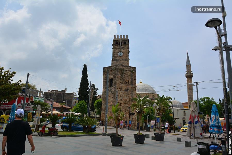 Часовая башня в Анталии