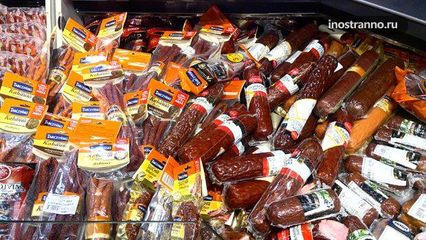Цены на колбасу в супермаркете в Польше