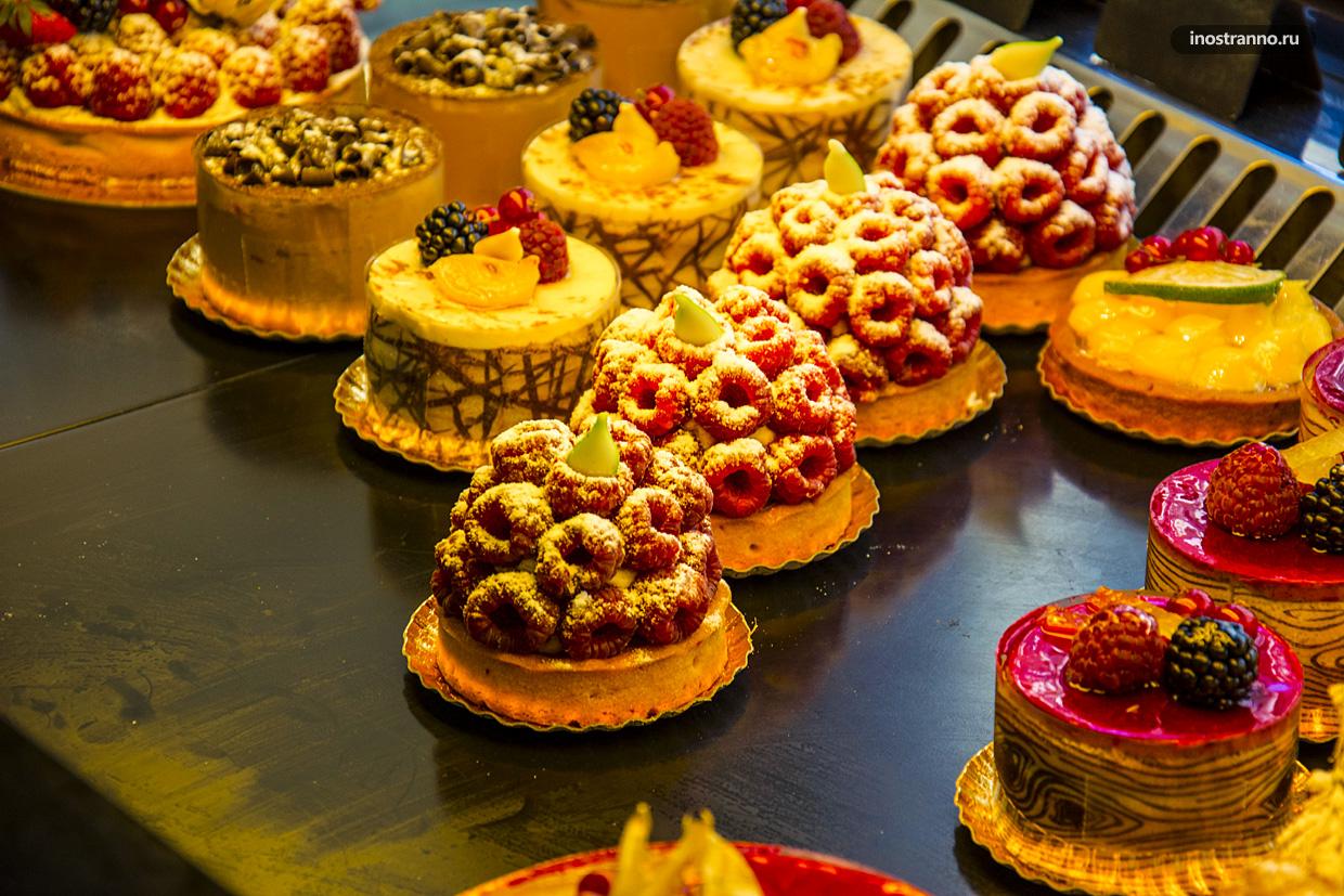 Пирожные в париже Пирожные в париже