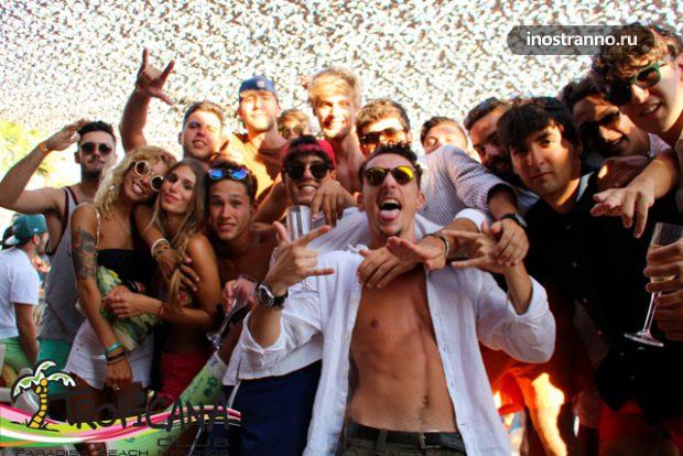 Клуб Тропикана, Миконос, Греция