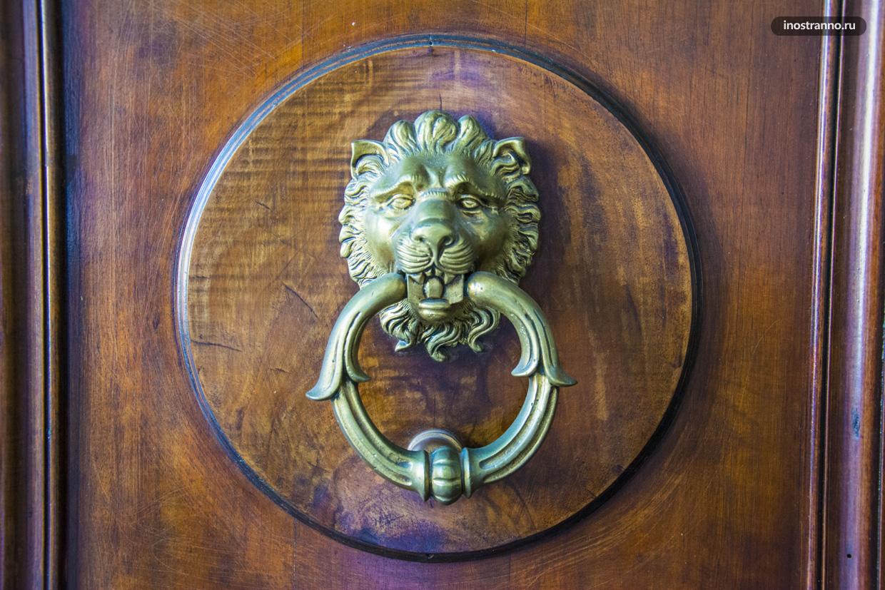 Look for Less: Lion Head Door Knocker Door knockers, Antique door knockers, Door