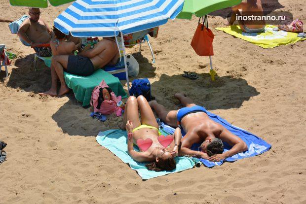 Пляж во Франции где можно загорать топлесс