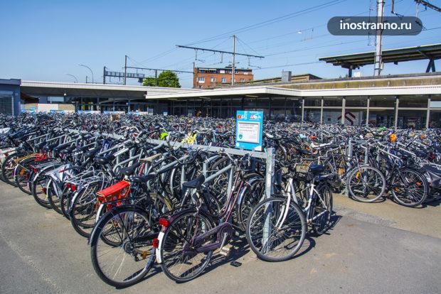 Паркинг велосипедов в Генте