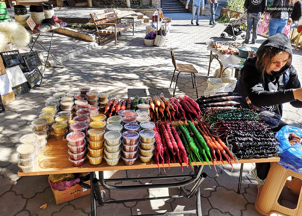 Грузинская сладость чурчхела