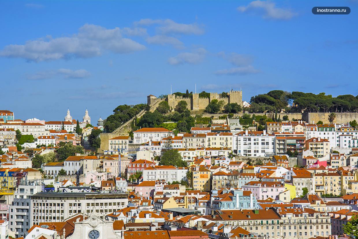 Замок Лиссабона на холме