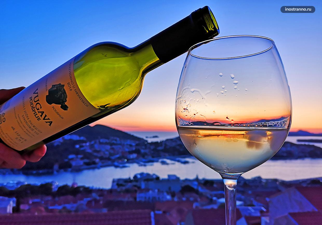 Хорошее хорватское вино из Далмации Vugava