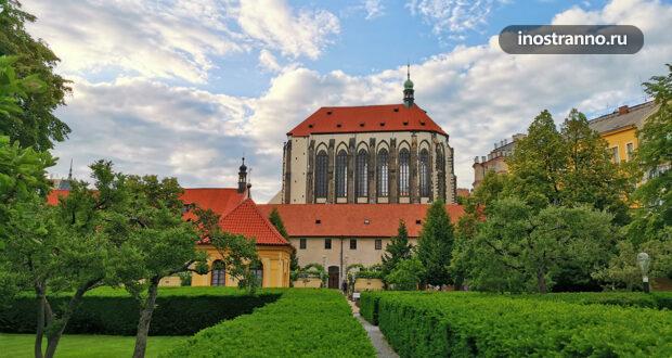 Францисканский сад – островок спокойствия в центре Праги