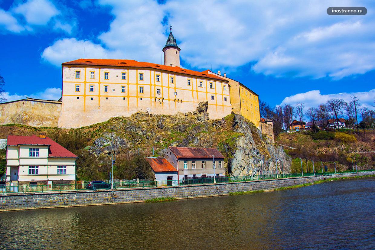 Великолепная крепость в Чехии