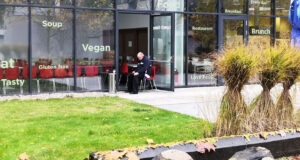 Гастрит против целлюлита: бизнес-ланчи пражских офисных работников