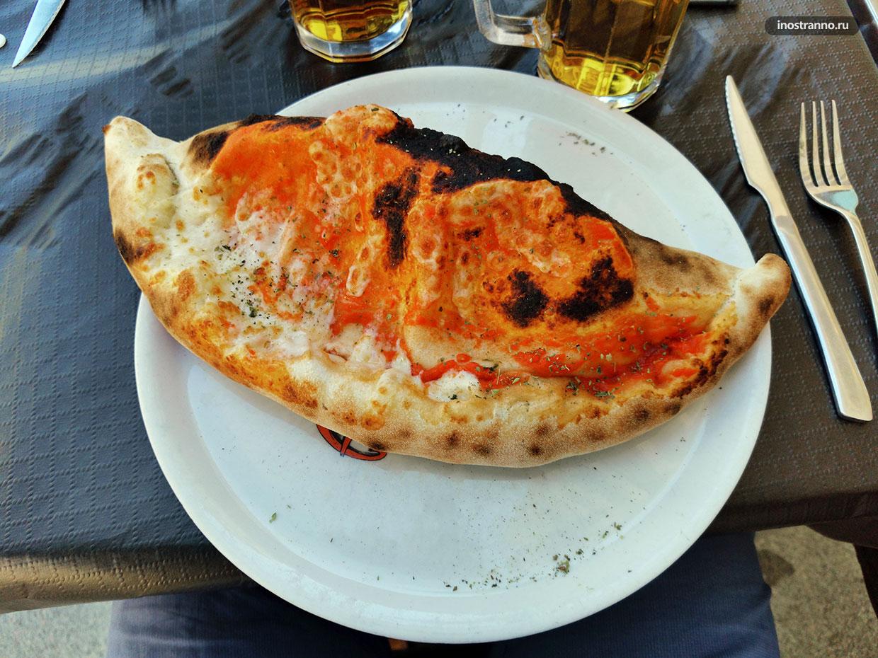 Вкусная пицца в Испании