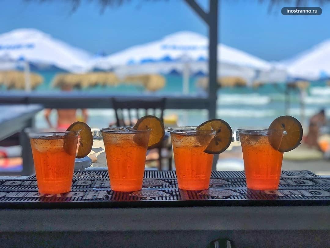 Пляжный бар в Европе