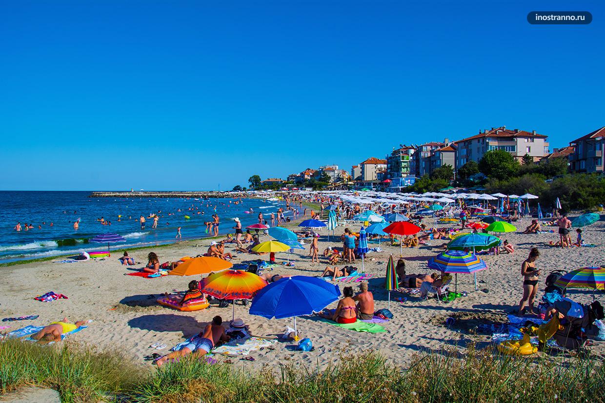 Центральный городской пляж в Поморие